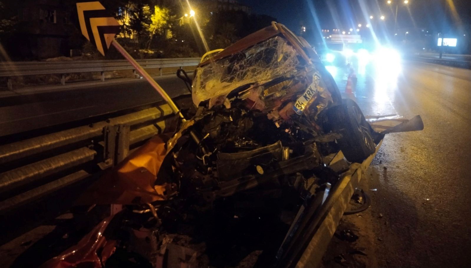 Ataşehir’de makas atan sürücü kazaya neden oldu