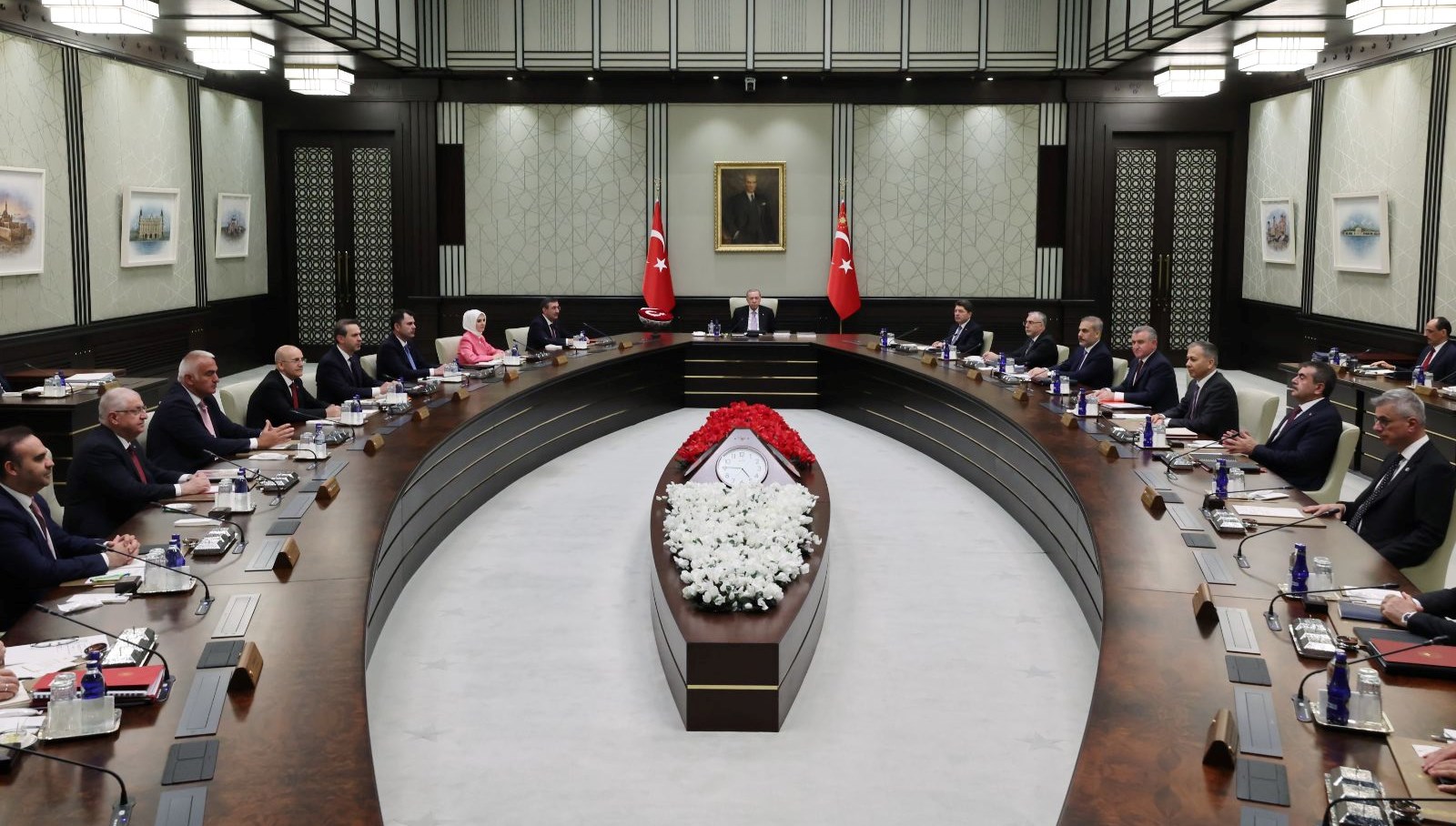 kabine yarin toplaniyor gundemde hangi konular var km39M9bn