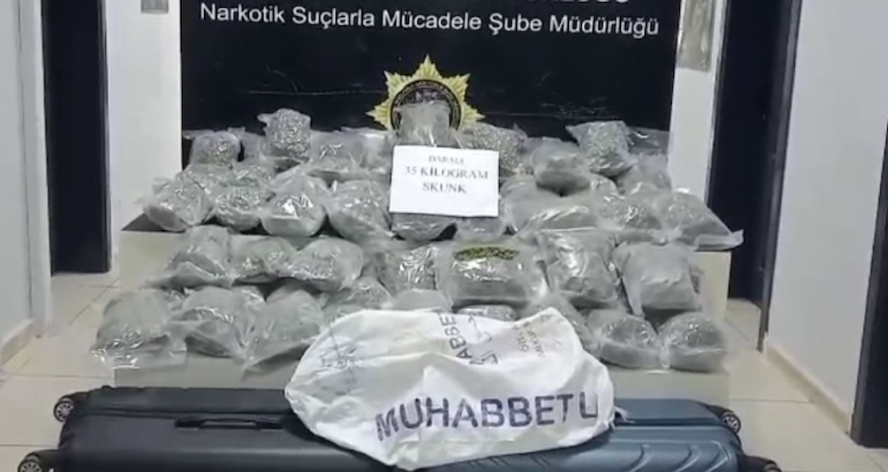 Mersin’de yolcu minibüsünde 35 kilogram uyuşturucu yakalandı
