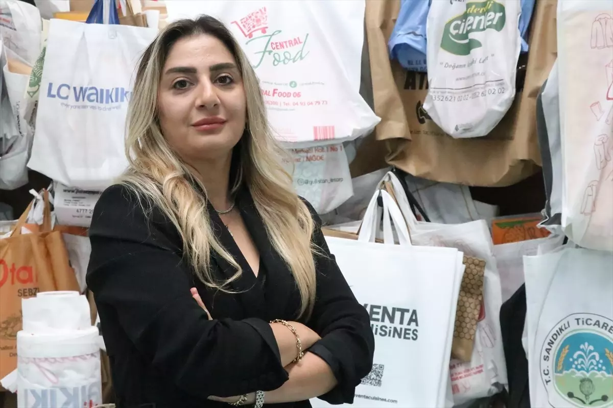 Nihal Aknur’dan İhracata 3 Milyon Bez Çanta