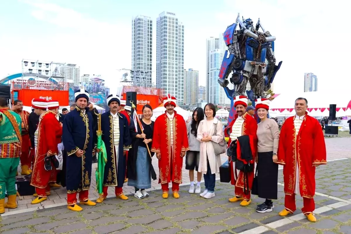 kocaeli mehter takimi guney korede cosku yaratti WMmYNReR.jpg