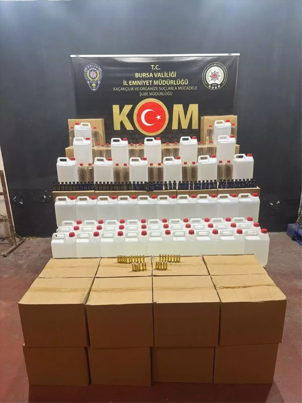Bursa’da 1032 Litre Etil Alkol ve 84 Aroma Kiti Ele Geçirildi