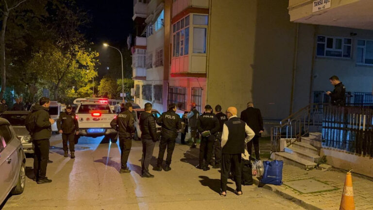 gebze faciasinin ardindan yeni endise kartalda kolonlari catlayan apartman bosaltildi HinckfGt.jpg