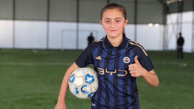 hakkarili sari firtina gulun hayali gercek oldu mezrasina hali saha yapildi Y4nCGLz8.jpg