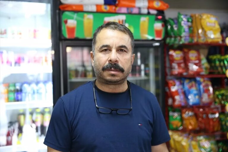 hayirsever dortyoldaki 30 kisinin market borcunu odedi pUUVBVTn.jpg