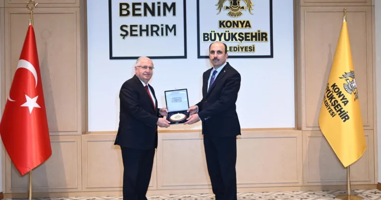 konyada bakan gulerden baskan altaya ziyaret KHADNW33.webp