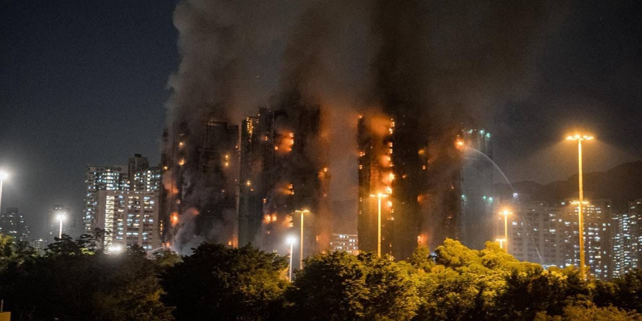151-kisi-olmustu-hong-kongdaki-yangin-faciasina-cinayet-tutuklamalari-gL9Y4TwR.jpg