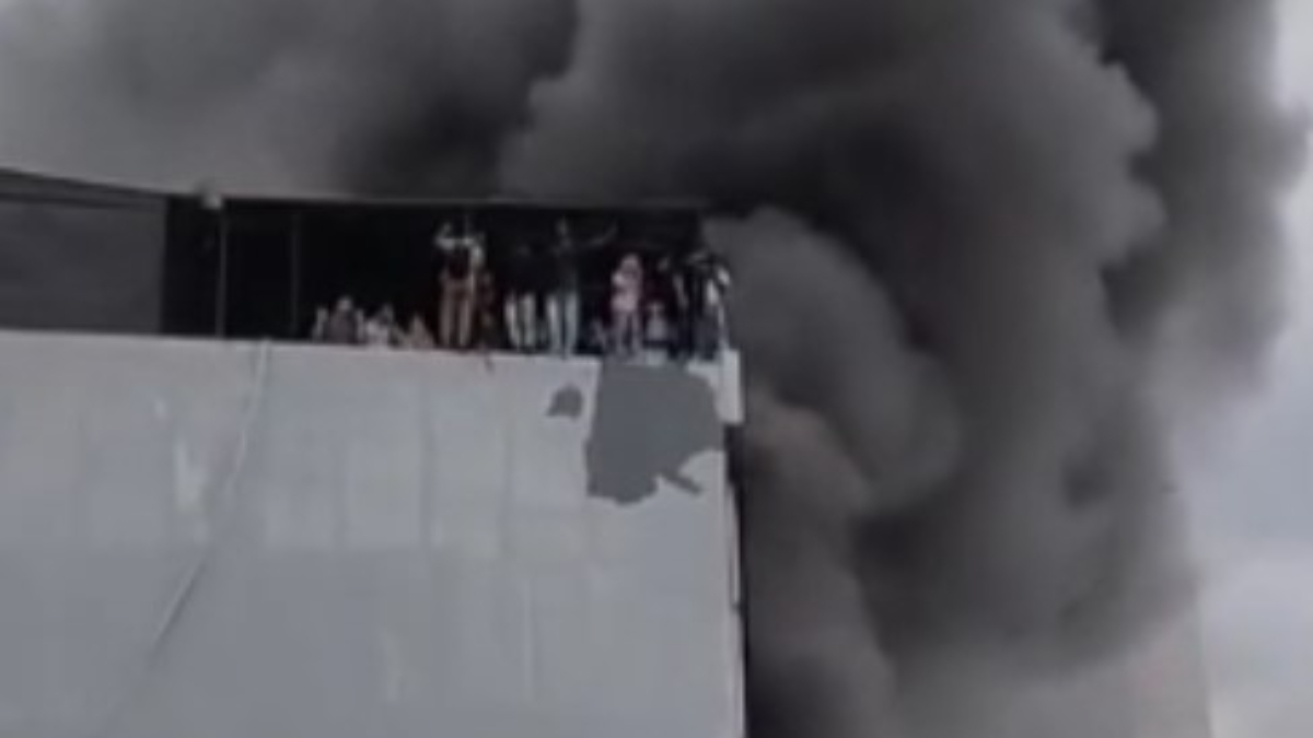 Endonezya’da drone satış merkezinde yangın: 22 ölü