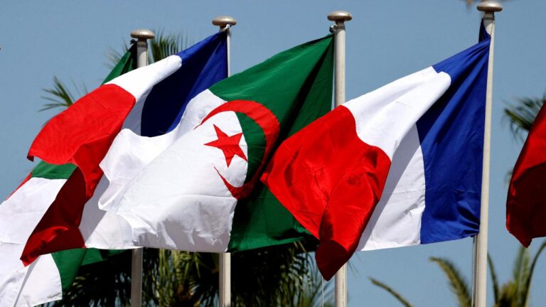 son-dakika-cezayirden-tarihe-gecen-fransa-karari-oy-birligiyle-kabul-edildi-CT9VPaPr.jpg
