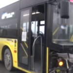 arnavutkoyde-iett-otobusu-bariyerlere-carpti-WPUlzy9O.png