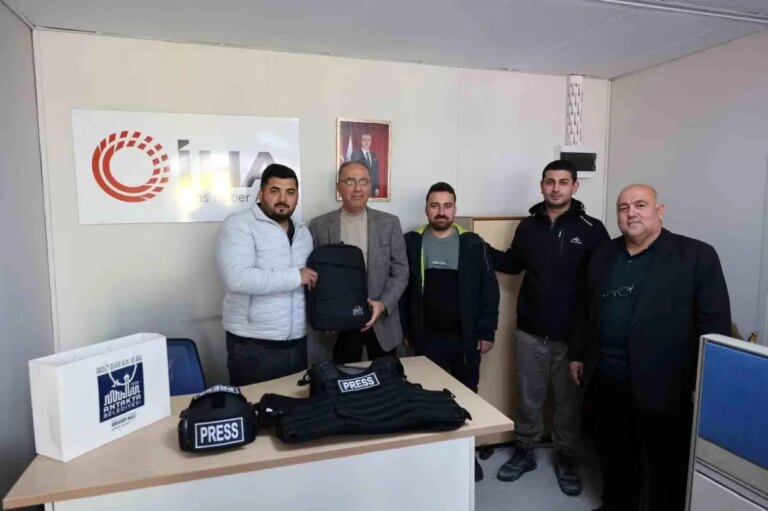 baskan-yapardan-ihlas-haber-ajansi-ekibine-tesekkur-7ePUErbJ.jpg
