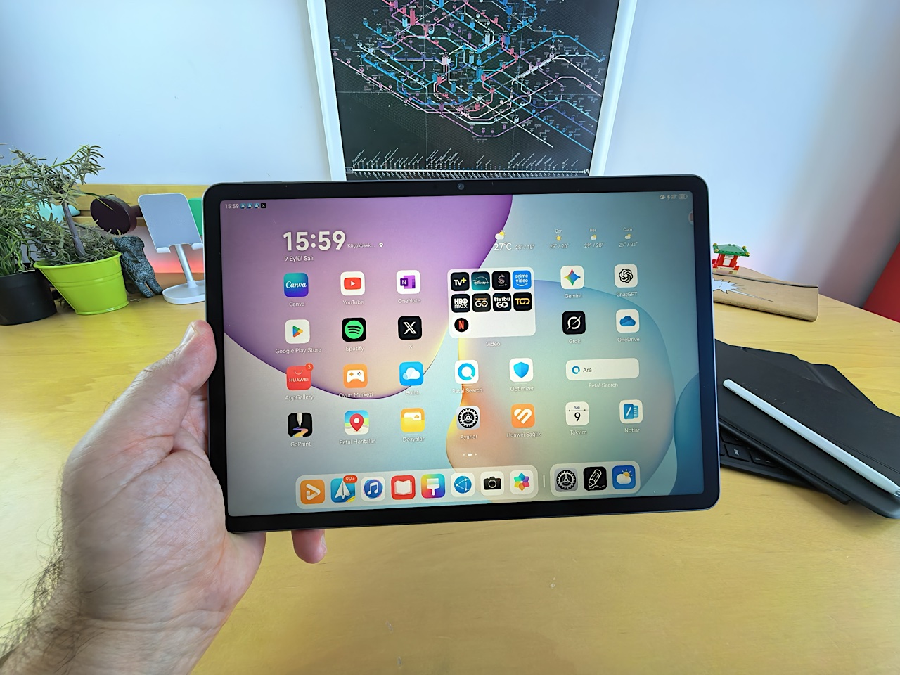 huawei-matepad-115-2025-vs-galaxy-tab-s10-fe-vs-ipad-a16-TYjFigbZ.jpg
