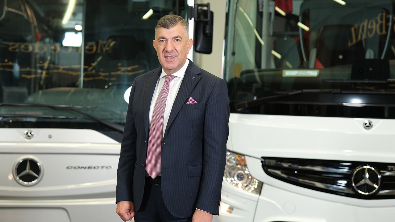 mercedes-benz-turk-otobus-pazarlama-ve-satis-direktoru-osman-n-aksoy-omniplus-on-sektorde-devrim-yaratiyor-u82R9u9s.jpg