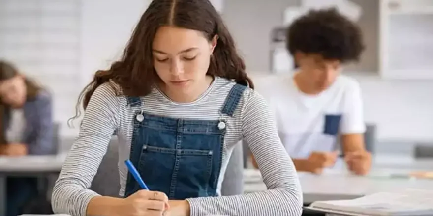 AK Parti’den Öğrenci Affı Müjdesi: Hangi Öğrenciler Faydalanacak?