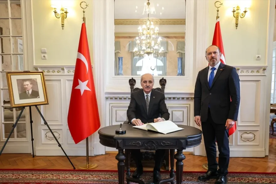 Numan Kurtulmuş, Bükreş Büyükelçiliğini Ziyaret Etti