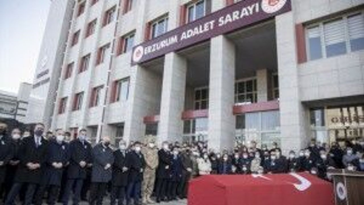 Kovid-19 Nedeniyle Hayatını Kaybeden Mahkeme Başkanı’na Erzurum’da Duygusal Veda